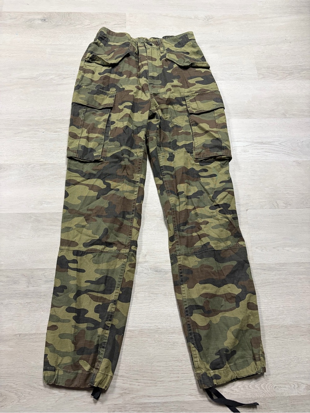 Women's Straight Leg Cargo Pants in Camo Green